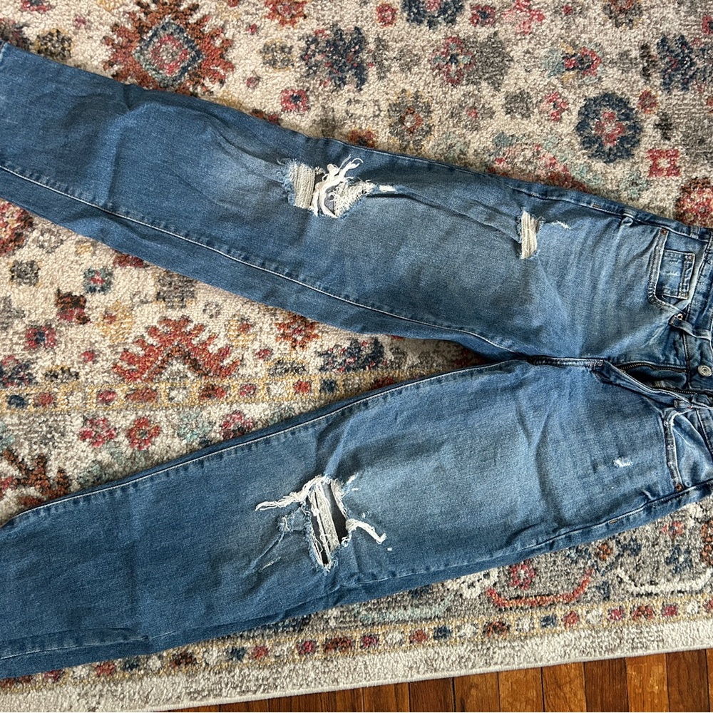 BRAND NEW OLD NAVY Distressed high-rise o.g. Loose Blue Jeans